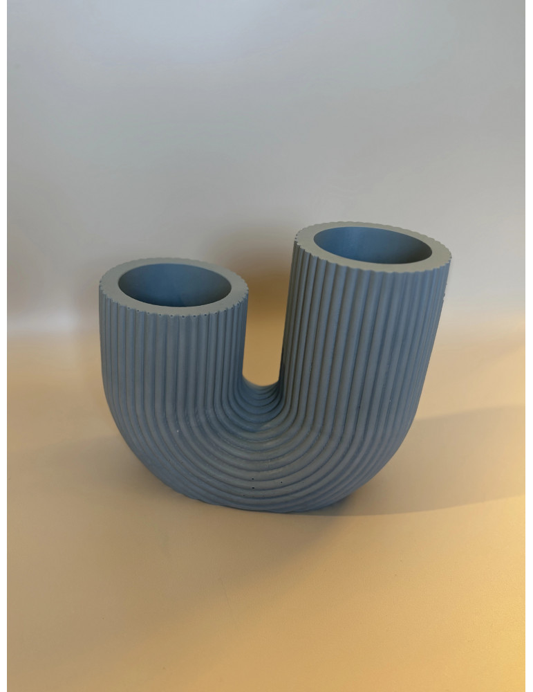 Le vase U pour fleurs séchées