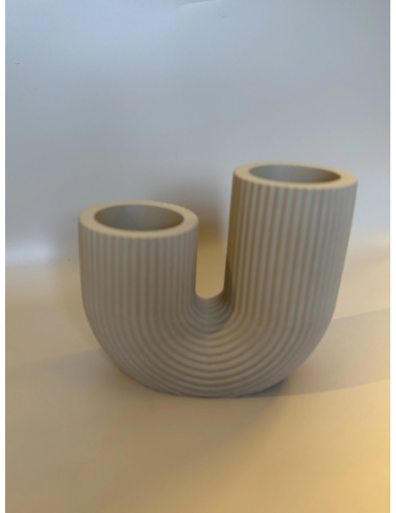 Le vase U pour fleurs séchées