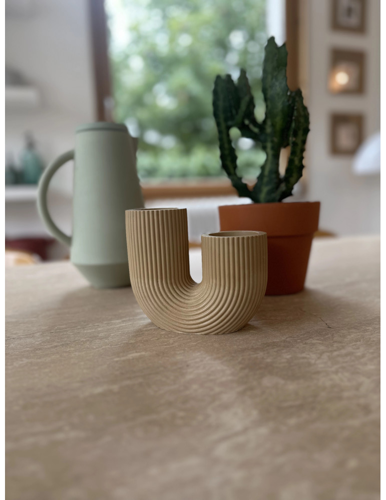 Le vase U pour fleurs séchées