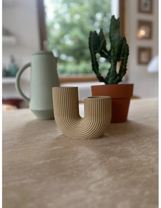 Le vase U pour fleurs séchées