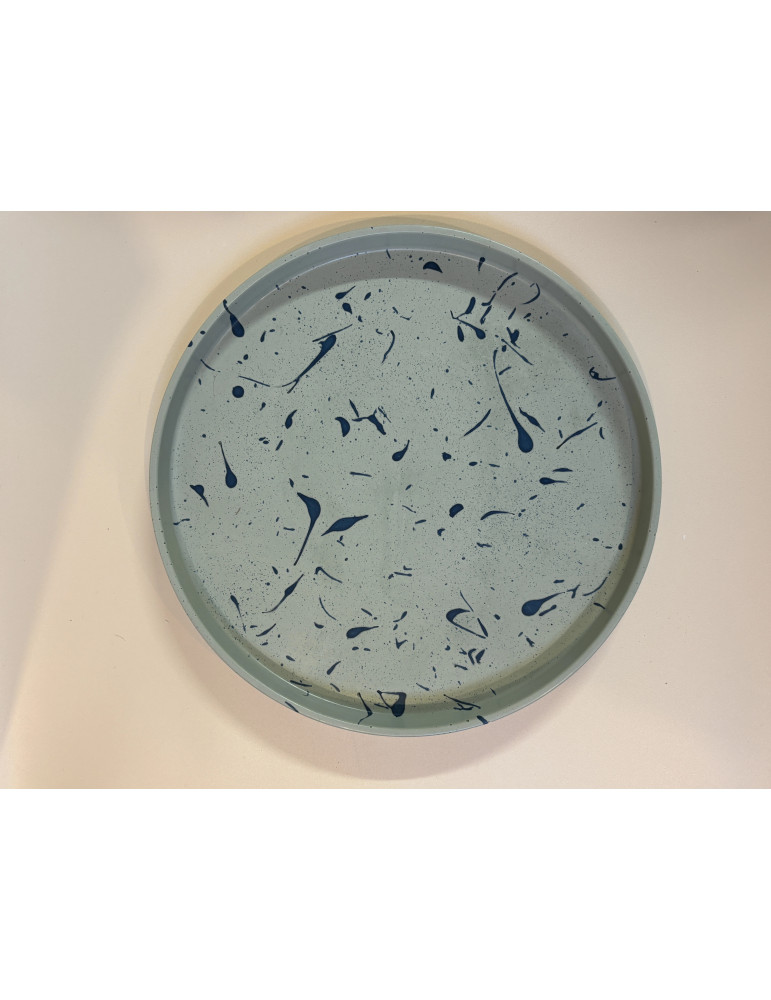 Le plateau fait à la main avec des designs uniques