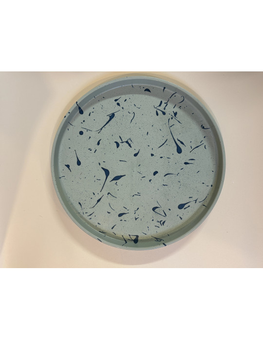 Le plateau fait à la main avec des designs uniques