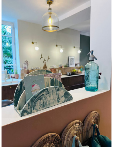 Arche organisatrice pouvant servir de range courrier, ou pour y intégrer ses livres de recette