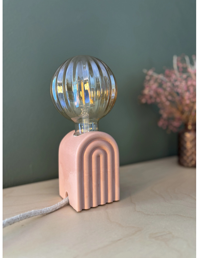 Lampe Ana- lampe sculpturale design en forme d'arche. Artisanale et écologique