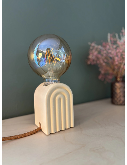 Lampe Ana- lampe sculpturale design en forme d'arche. Artisanale et écologique