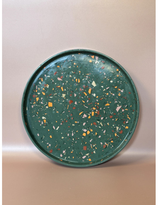 Le plateau fait à la main avec des designs uniques