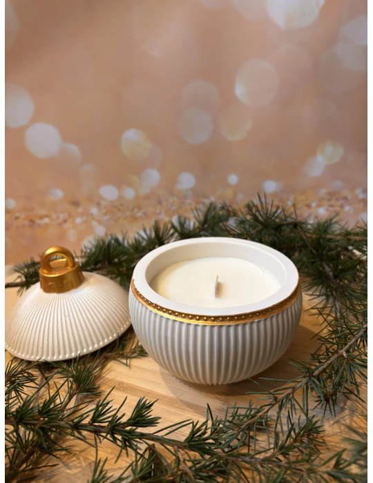La boule bougie de Noël striée