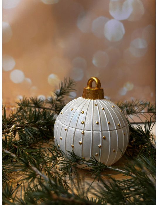 La boule bougie de Noël striée