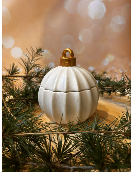 La boule bougie de Noël striée