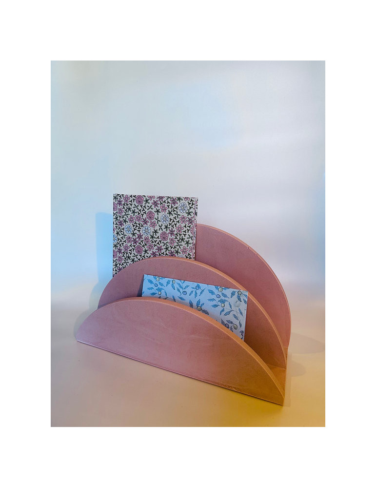 Arche organisatrice pouvant servir de range courrier, ou pour y intégrer ses livres de recette