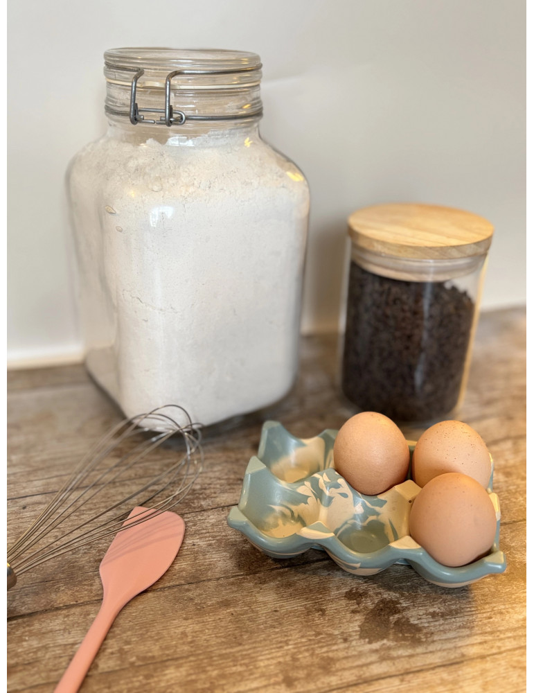 Boîte à oeufs design, pratique et élégante, elle apporte  une touche esthétique à votre cuisine.