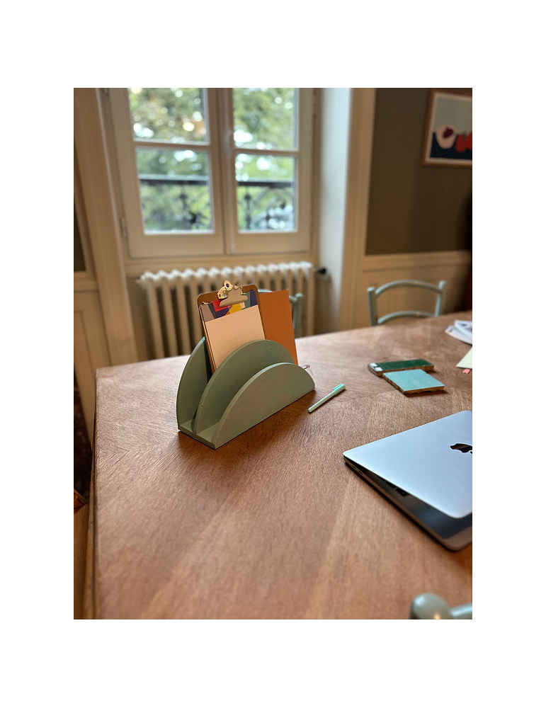 Arche organisatrice pouvant servir de range courrier, ou pour y intégrer ses livres de recette