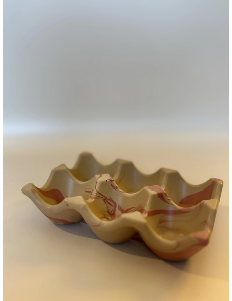 Boîte à oeufs design, pratique et élégante, elle apporte  une touche esthétique à votre cuisine.